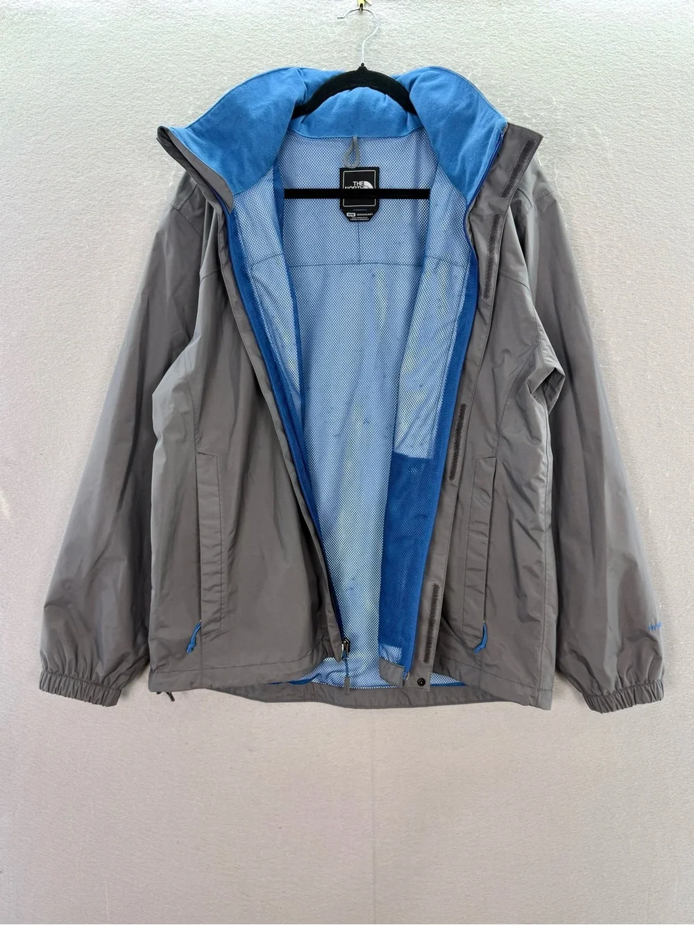 The North Face - Men’s Resolve grey insulated jacket full zip up rain coat SZ M